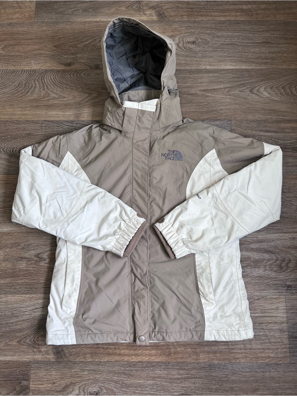 The North Face Two-Tone Taupe and Off-White Ski Jacket with Hood/A582